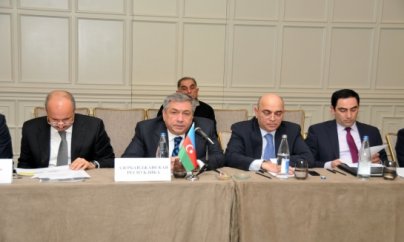 Bakıda transxəzər beynəlxalq nəqliyyat marşrutunun inkişafı müzakirə olunur  