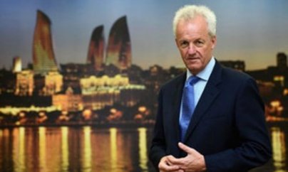 “Bağlanış mәrasimi fәrqli olacaq” - Saymon Kleq