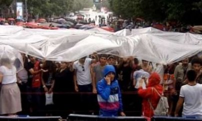 Etirazçılar baş nazirin təklifini rədd etdilər – FOTOLAR