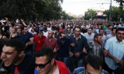 İrəvan mitinqində siyasi tələblər...