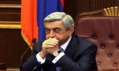 Sarkisyan Müdafiə Nazirliyini dağıtdı, generalları qovdu 