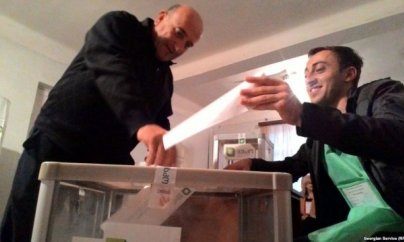 Gürcüstan yeni parlamenti seçir