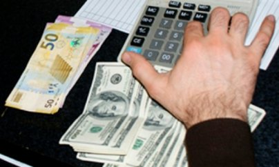 Dolların rəsmi məzənnəsi 1,75 manatı keçdi - Yeni rekord