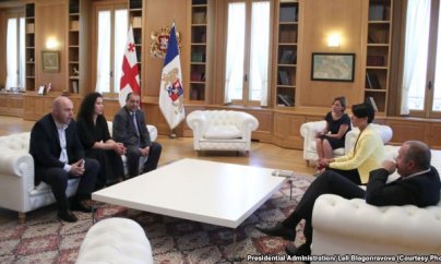 Gürcüstan prezidenti Əfqan Muxtarlının xanımını qəbul edib