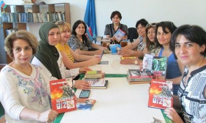 Müsavatçı qadınlar siyasi məhbuslar üçün kitab toplayır – AKSİYA