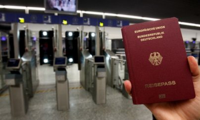 158 ölkəyə vizasız aparan pasport