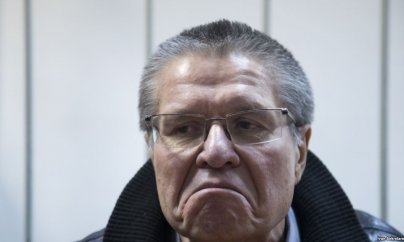 Ulyukayev Sechini yalan danışmaqda suçlayır