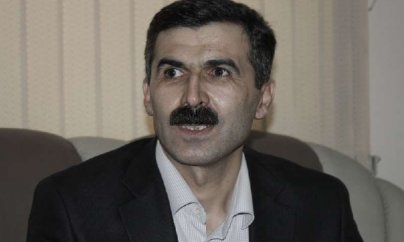 Oqtay Gülalıyevə xarici pasport verildi