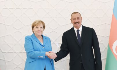 Merkel Əliyevlə görüşdə insan haqları məsələsini də müzakirə edib