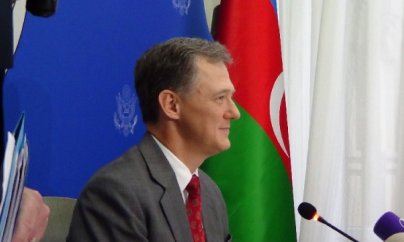 “Dövlət Departamenti Əfqan Muxtarlının işi ilə bağlı narahatdır” - Corc Kent