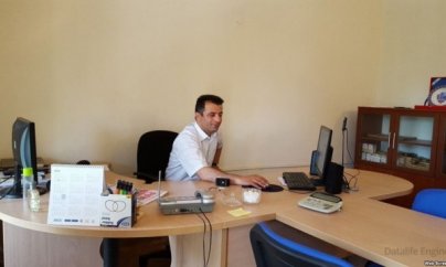 Baş redaktor aclığı davam etdirir