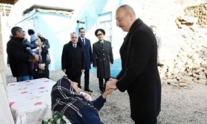 İlham Əliyev zəlzələ bölgəsində sakinlərlə görüşdü