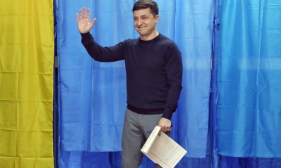 Zelensky komediya dostlarını rəhbər vəzifələrə gətirir