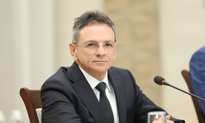 Ramiz Mehdiyev Mədət Quliyevi yeni kollektivə təqdim etdi