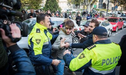 Minlərlə fəal, müxalifətçi Tbilisidə etiraz edib