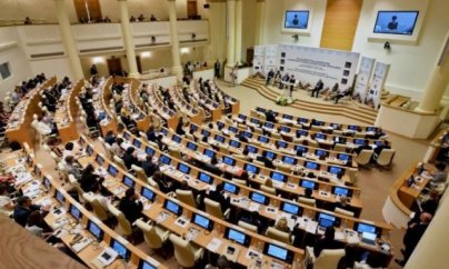 Gürcüstanda müxalif deputatın mandatı alınıb