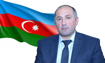 Namizədin plakatlarını kim cırır? - VİDEO