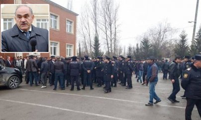 İcra başçısı aksiya keçirən əhali ilə görüşdü: