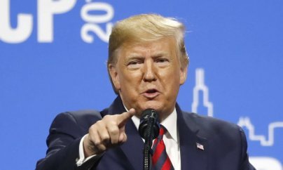 Tramp ÜST-ü maliyyəni dayandırmaqla hədələyib