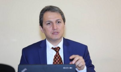 Media eksperti deputatlara səsləndi