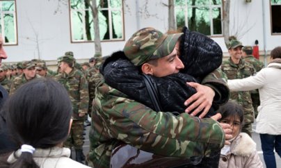 Xidmətini başa vurmuş əsgərlər evə buraxılır