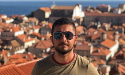 Deputatın oğlu İngiltərədəki şirkətini niyə bağlayıb?