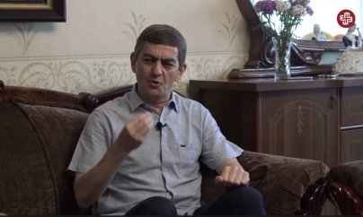 Əli Kərimlinin evinin güdülməsi və internetlə bağlı şikayətinə məhkəmə baxmır