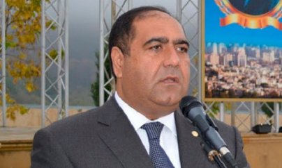 İcra başçısı onun əmlakından yazan hüquqşünası həbs etdirir