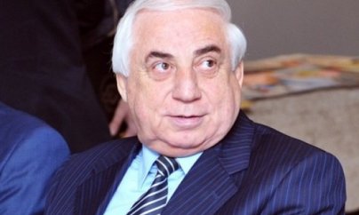 Hadi Rəcəbli nəvəsinə toy etməsindən danışdı: “Burada pis nə var axı?”