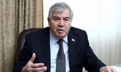 Sabir Rüstəmxanlı: “İnternetdən mərhum olan minlərlə şagirdə onlayn dərs tətbiq etmək olmaz”