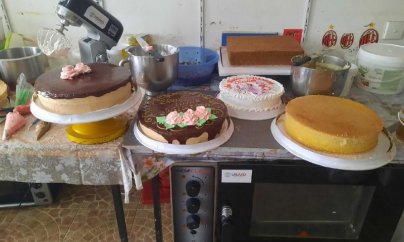 “Tortu da bişirirdim, qutusunu da özüm düzəldirdim” – şirniyyatçının hekayəsi