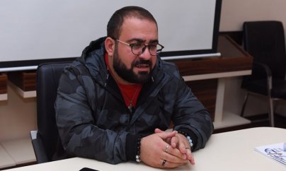 Şairin qardaşı rüşvət vermədi, icra məmurunun qəzəbinə gəldi