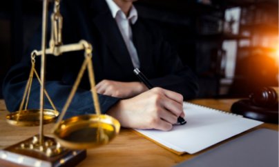 Azərbaycanda vəkillərin peşə fəaliyyətinə siyasi motivli maneələr