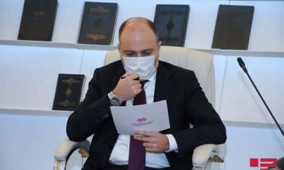 Azərbaycanda nazir yeni növ koronavirusa yoluxdu