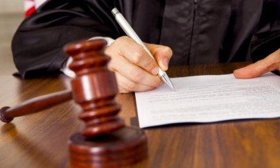 Gömrük İdarəsinin vəzifəli şəxsləri barəsində həbs qərarı verildi