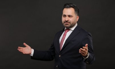 İctimai fəal Prezidenti məhkəməyə verib