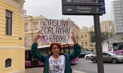 Gender aktivisti Prezident Administrasiyası önündə aksiya keçirməyə cəhd edib