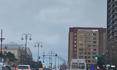 Prezidentin hərəkət xəttindəki bina niyə sökülür?