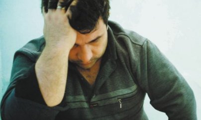 Elmar Hüseynov məzarının başında anıldı: qətlindən 17 il keçir