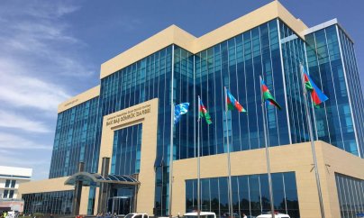 Məhkəmə rüşvət almaqda ittiham olunan gömrükçüləri azadlığa buraxdı