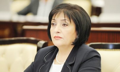 200-dən artıq ziyalı Sahibə Qafarovaya müraciət edib