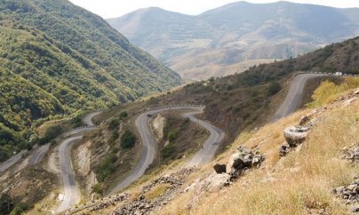Ermənilər “Laçın dəhlizi”nə alternativ yolun tikintisinə başladı