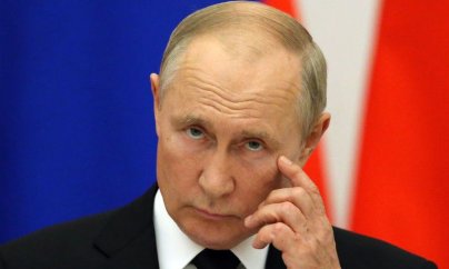 Moskva və Peterburqda Putinin istefası tələb olunub