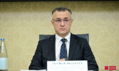 Nazir apteklərdə bəzi dərmanların niyə yoxa çıxdığını açıqladı