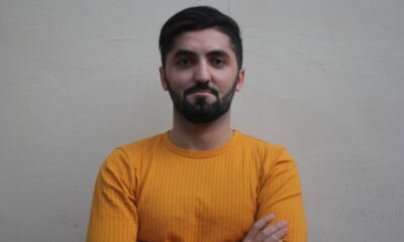 Jurnalist çəkdiyi videoya görə polisə çağırıldığını deyir