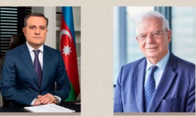 Bayramov və Borel Laçın yolu ətrafındakı vəziyyəti müzakirə ediblər