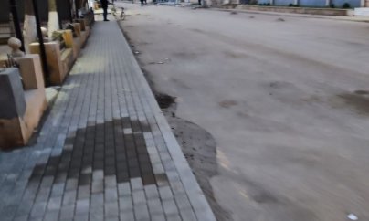 Neftçala sakini: “Kanalizasiya xətti çəkmək adı altında bir yolu üç dəfə qazıb, asfaltlayıblar”