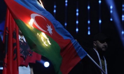 Ermənistanlı deputat bayrağın yandırılmasına görə üzr istədi (Yenilənib)