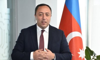 Elçibəyin köməkçisinin tutdurduğu partiya sədri ev dustaqlığına buraxıldı