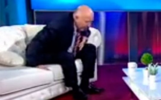 Həkim canlı efirdə infarkt keçirdi   - VİDEO